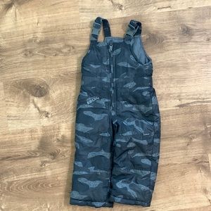 NWOT OshKosh B’gosh Snow Bibs | Camo size 2T